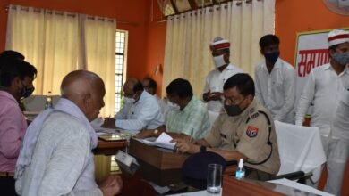 Photo of गाजीपुर में सम्पुर्ण समाधान दिवस में कमीश्नर ने सुनी फरियादीयों की समस्या